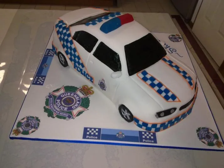044763Police_Car_Theme_Designer_Cake 044763Police_Car_Theme_Designer_Cake