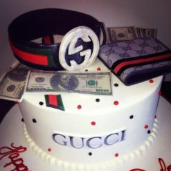 045164Famous_Brands_Designer_Cake