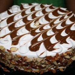 16360014862166Mothers_day_almond_cake_18_jan