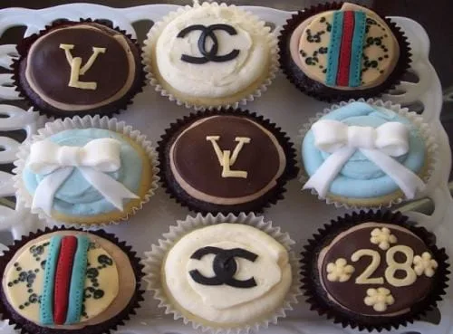 2086004421designer_cupcakes