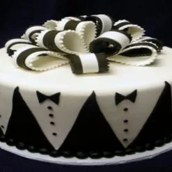 3366474788groom_cake_with_tuxedo_pattern