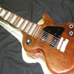 419088957guitar_shape_cake