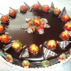 439597978chocolate_strawberry_truffle_cake