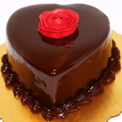 495940Flowery-heart-shape-chocolate-cake_upload