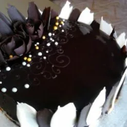 81243241273453Decadent_Chocolate_Cake_20_jan_(1)