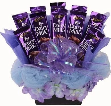 834200Dairy_milk_chocolate_gift_600