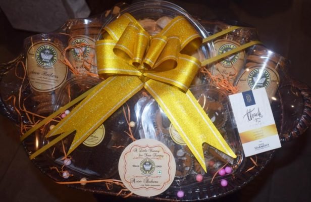 901660luxury_round_basket