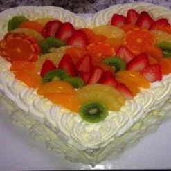 9739427055heart_shape_fresh_fruit_cake