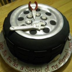 976432Funky_Tire_Designer_Cake