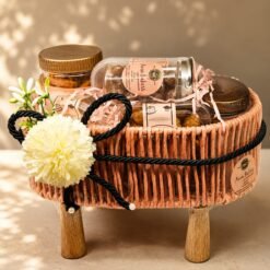 Elegantly Decorated Gourmet Gifting Hamper